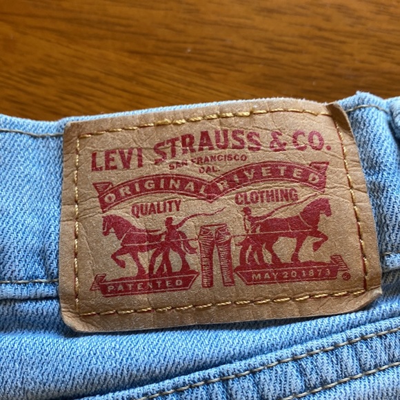 Levi’s Blue Cutoff Jean Shorts Raw Hem 28 EUC - Picture 9 of 9
